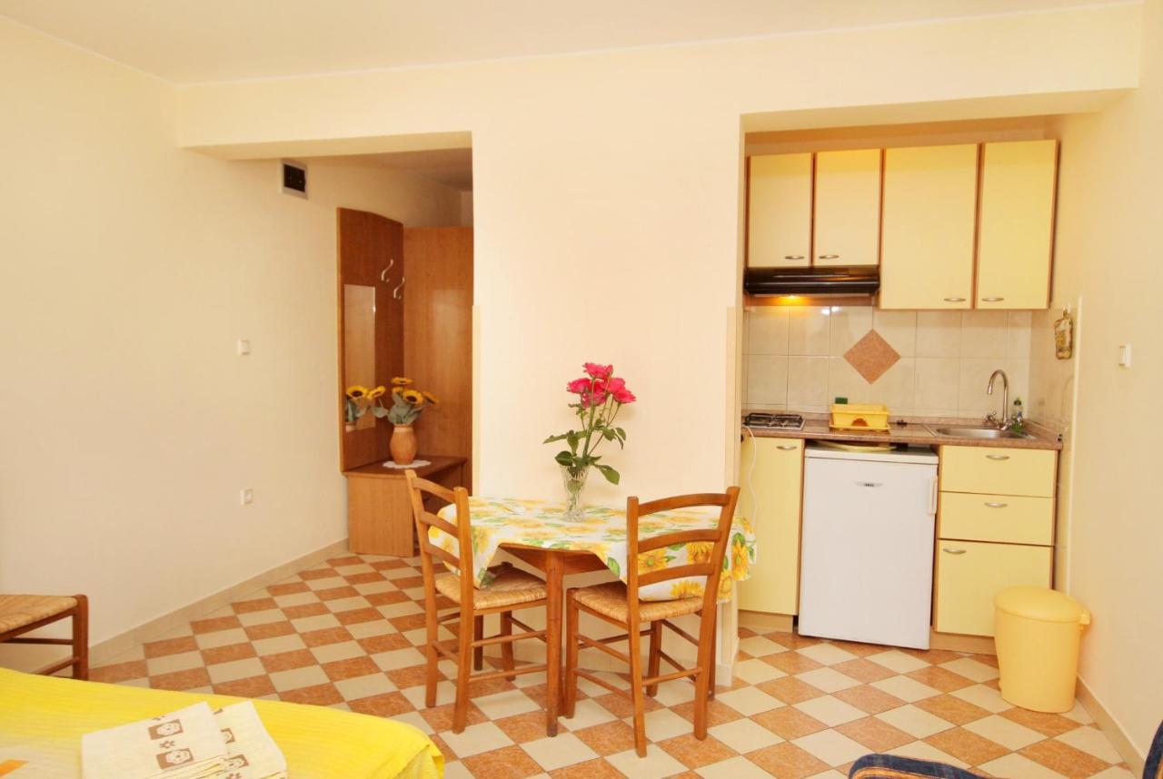 Apartments By The Sea Crikvenica - 2354 Exterior photo
